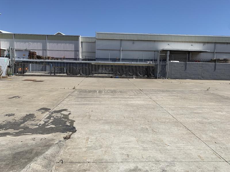 To Let commercial Property for Rent in Montague Gardens Western Cape